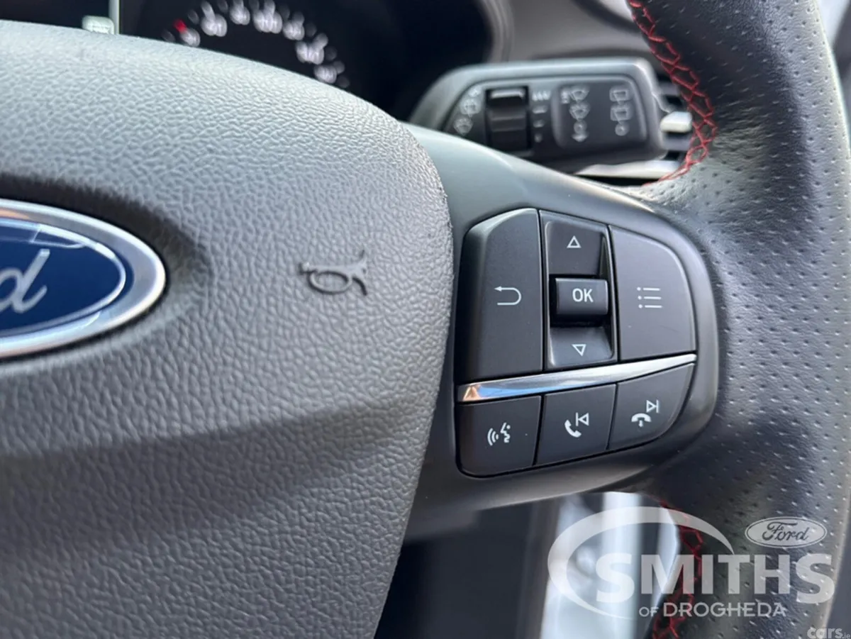 Ford Focus Hatchback, Petrol, 2019, White