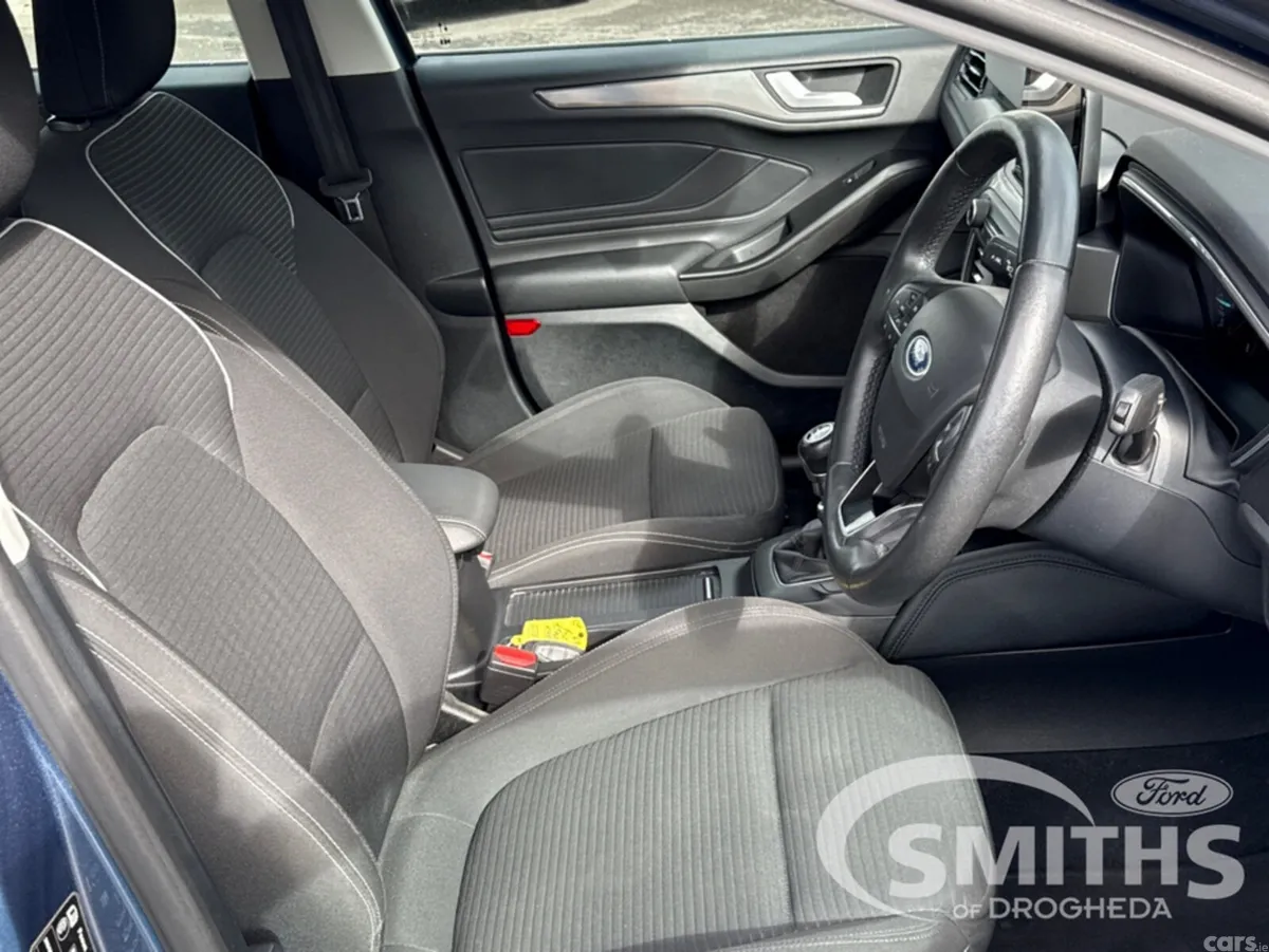 Ford Focus Estate, Petrol Hybrid, 2021, Blue