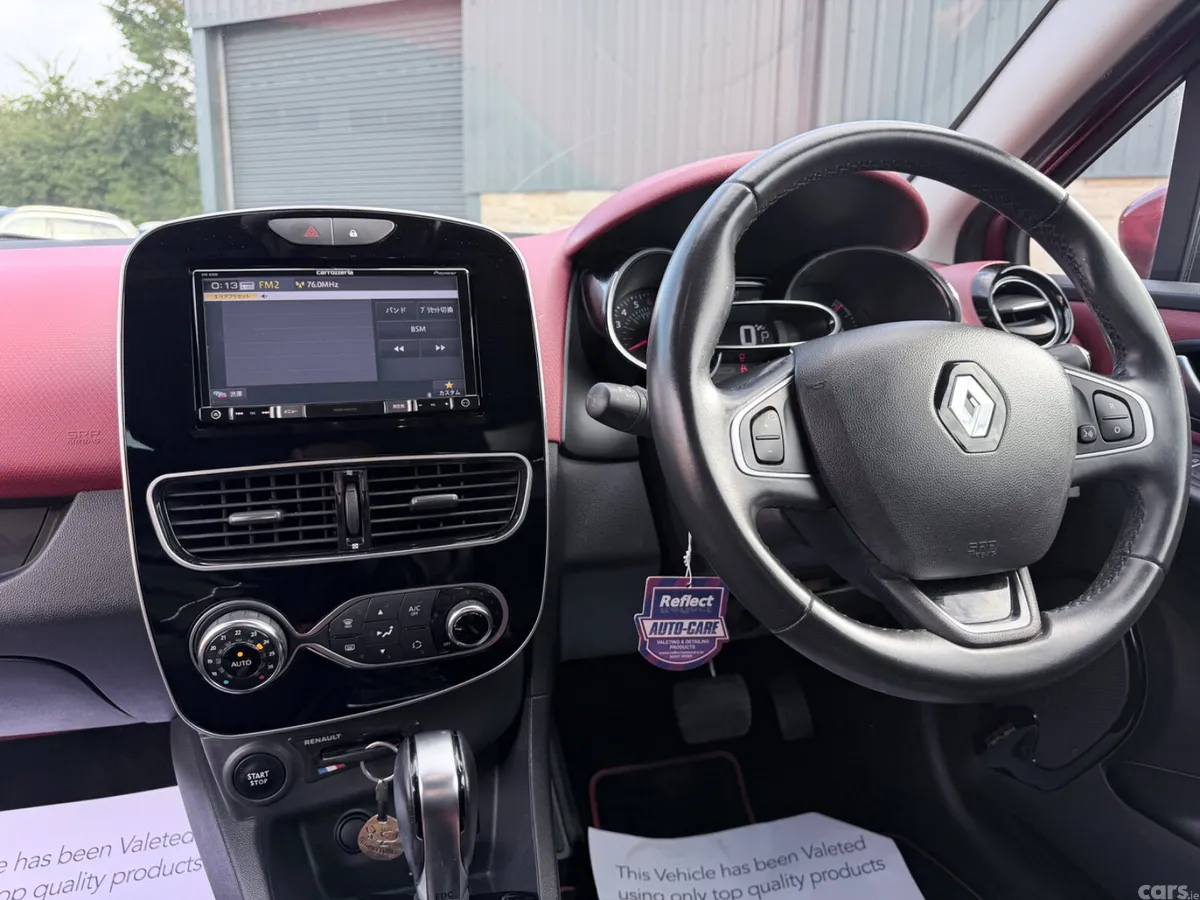Renault Clio Hatchback, Petrol, 2017, Red