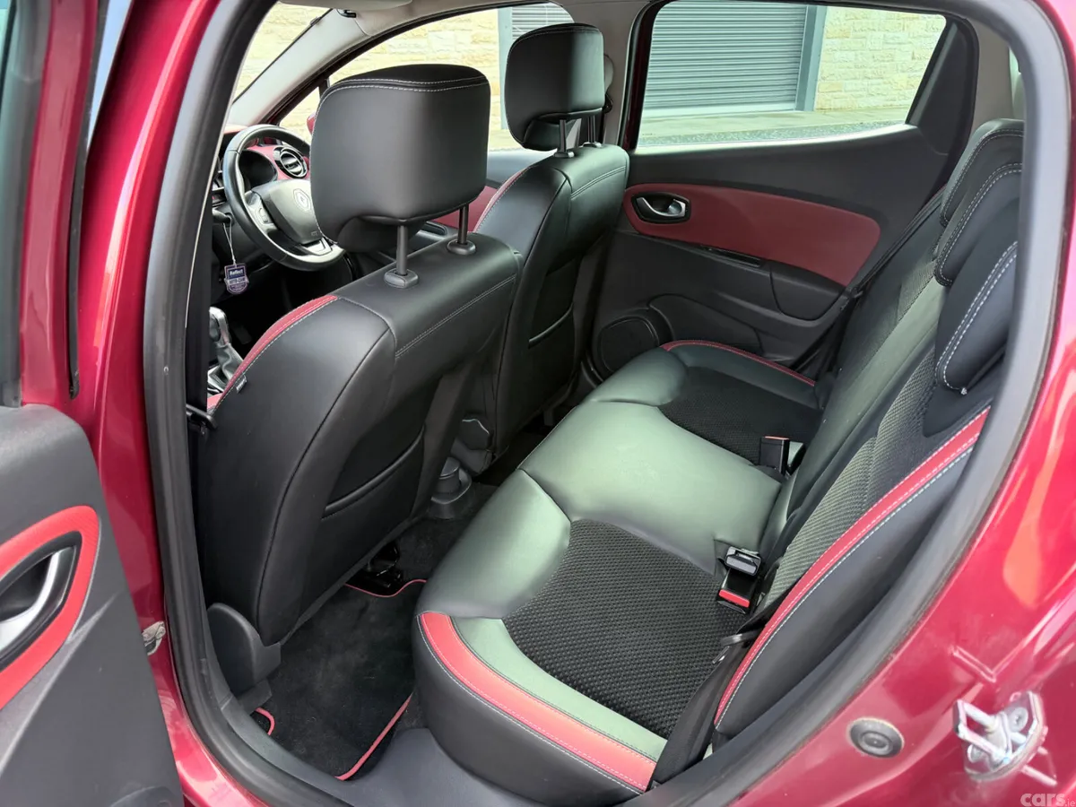 Renault Clio Hatchback, Petrol, 2017, Red