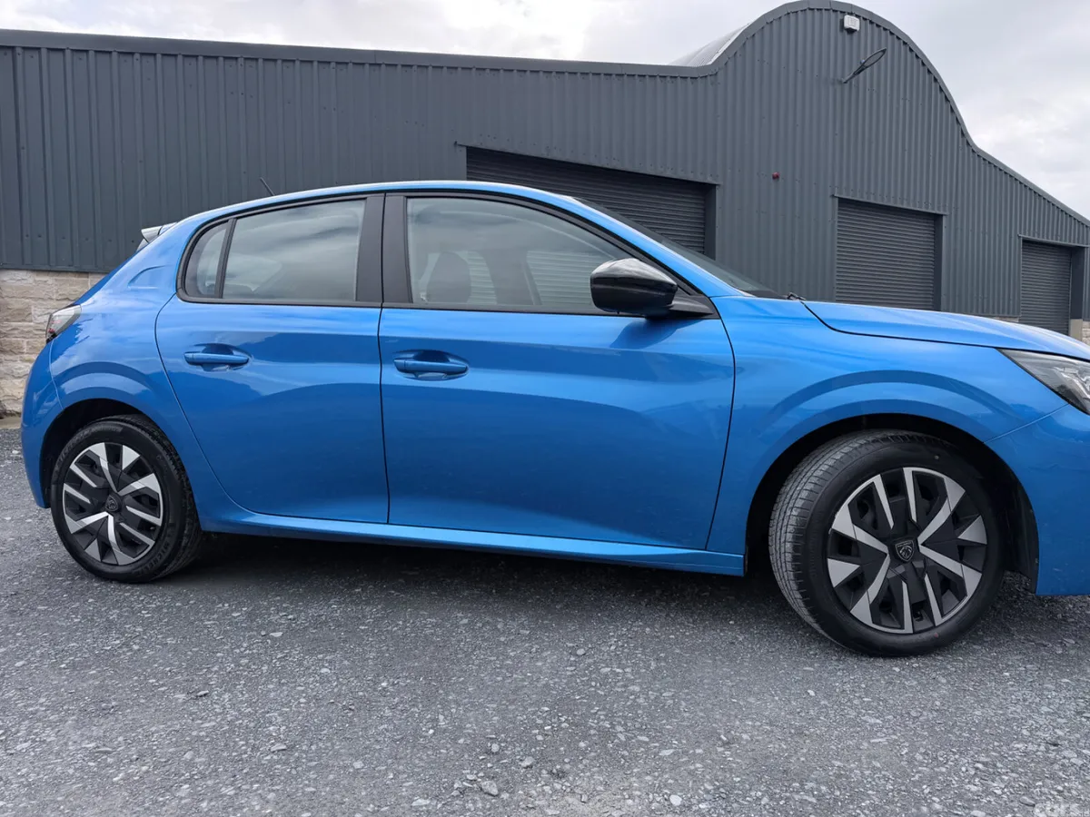 Peugeot 208 Hatchback, Petrol, 2024, Blue