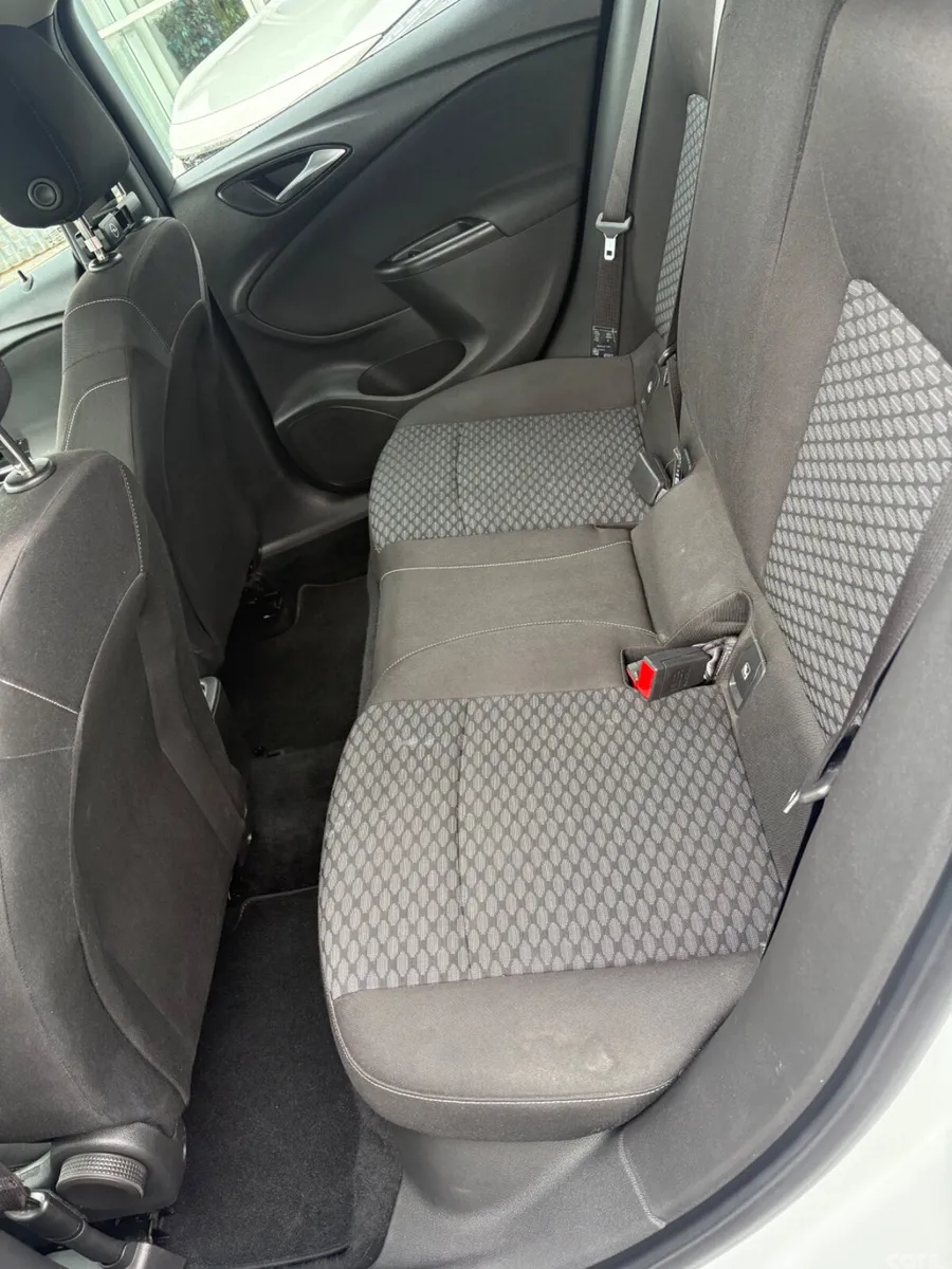 Opel Astra Hatchback, Petrol, 2016, White