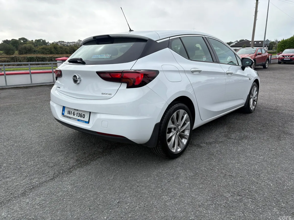 Opel Astra Hatchback, Petrol, 2016, White