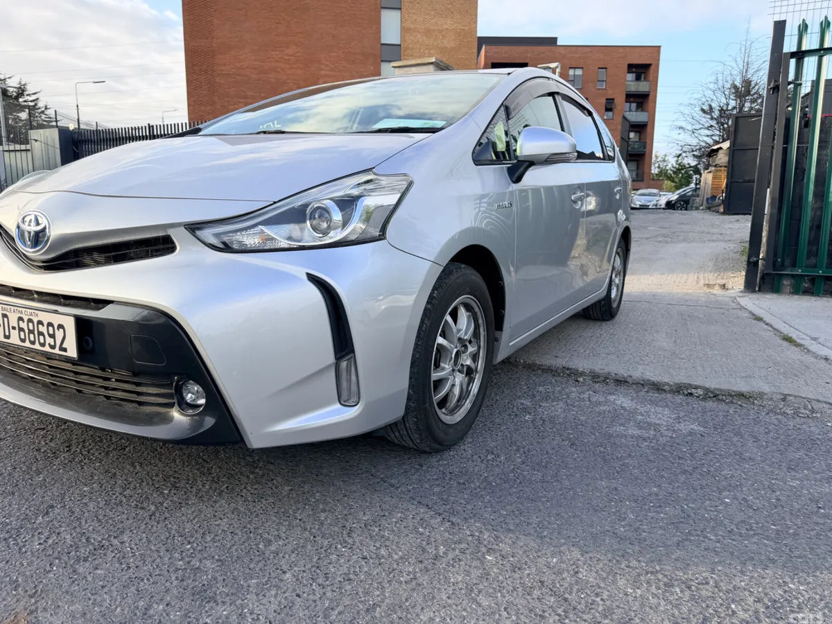 Toyota Prius MPV, Petrol Hybrid, 2017, Silver