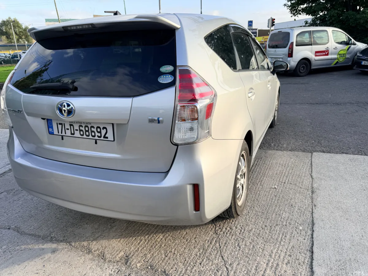 Toyota Prius MPV, Petrol Hybrid, 2017, Silver
