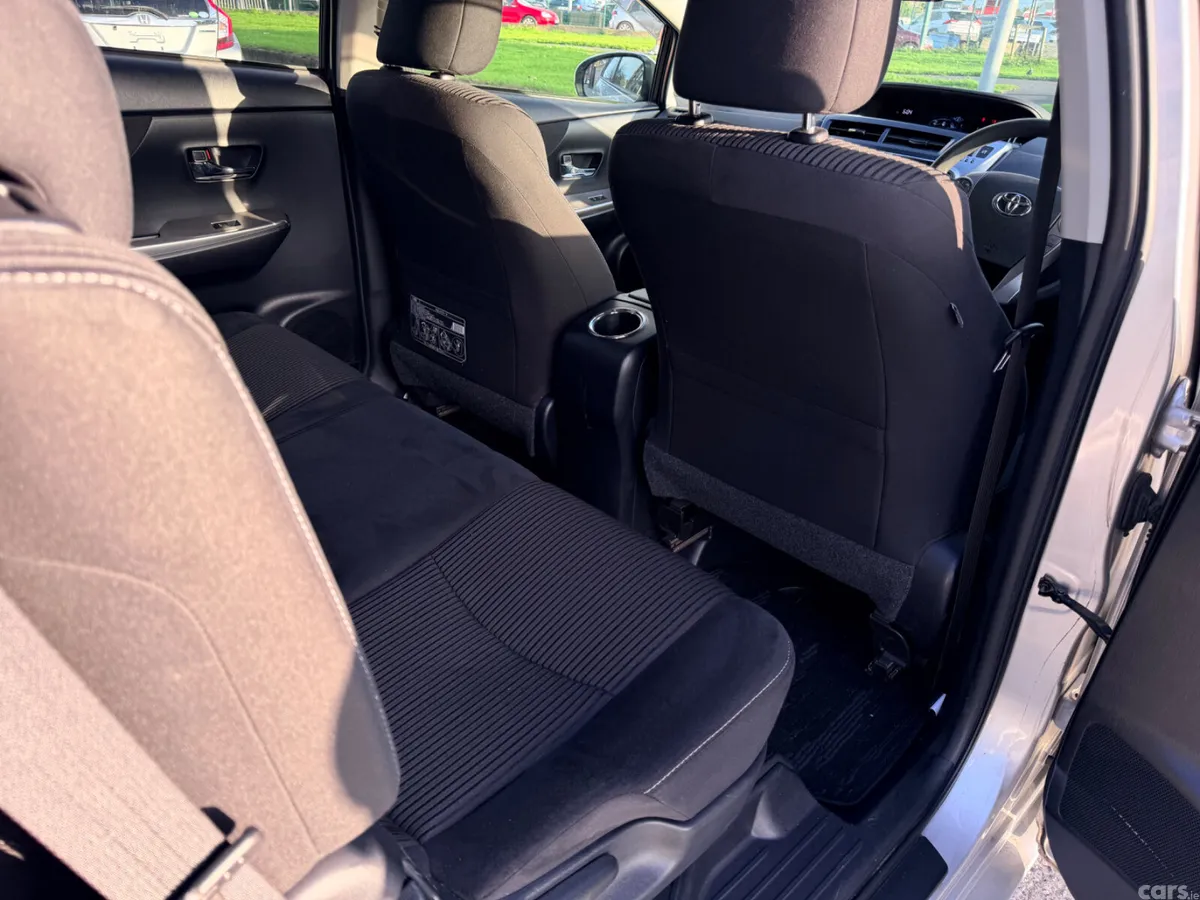 Toyota Prius MPV, Petrol Hybrid, 2017, Silver