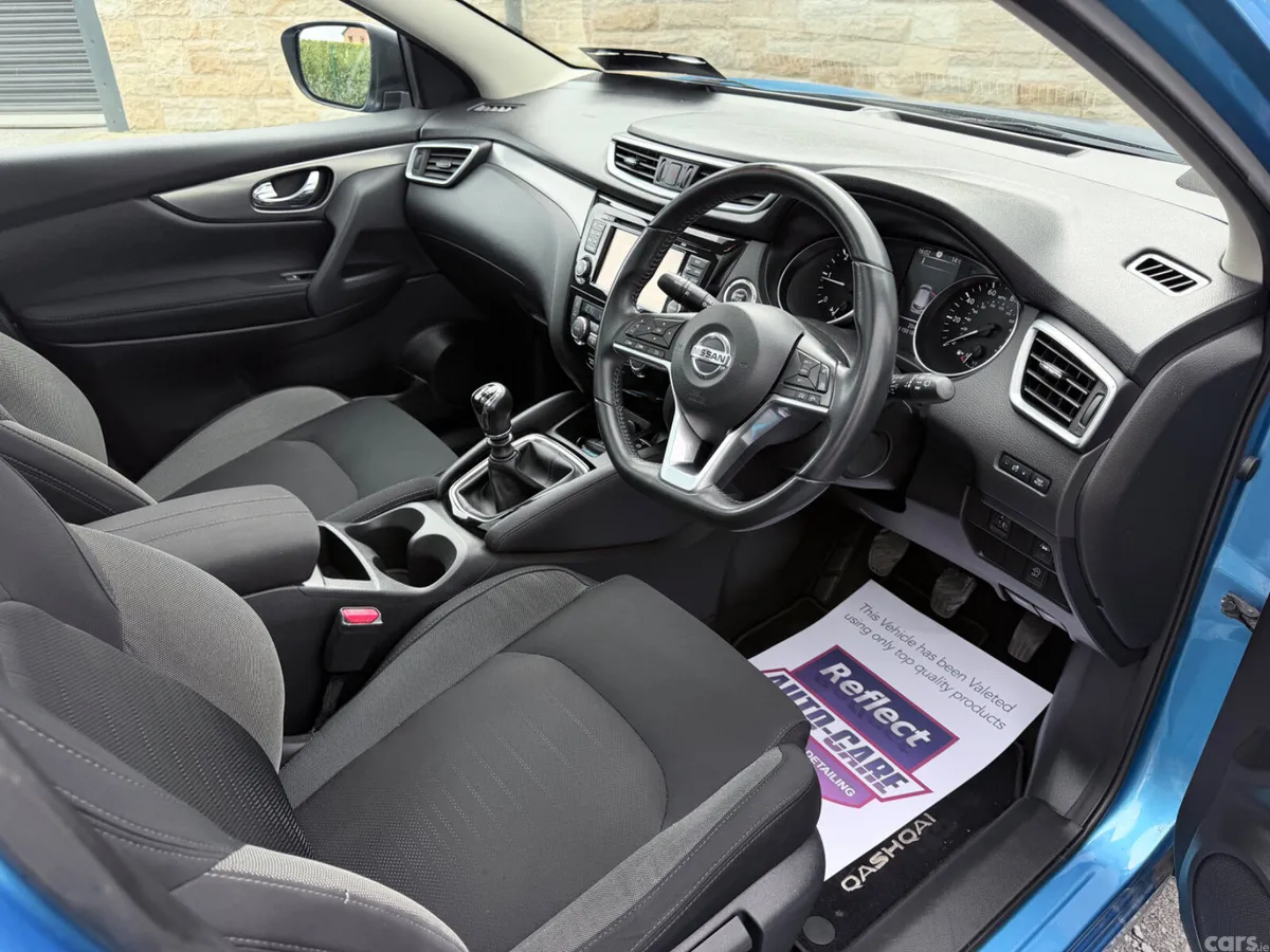 Nissan Qashqai Hatchback, Diesel, 2018, Blue