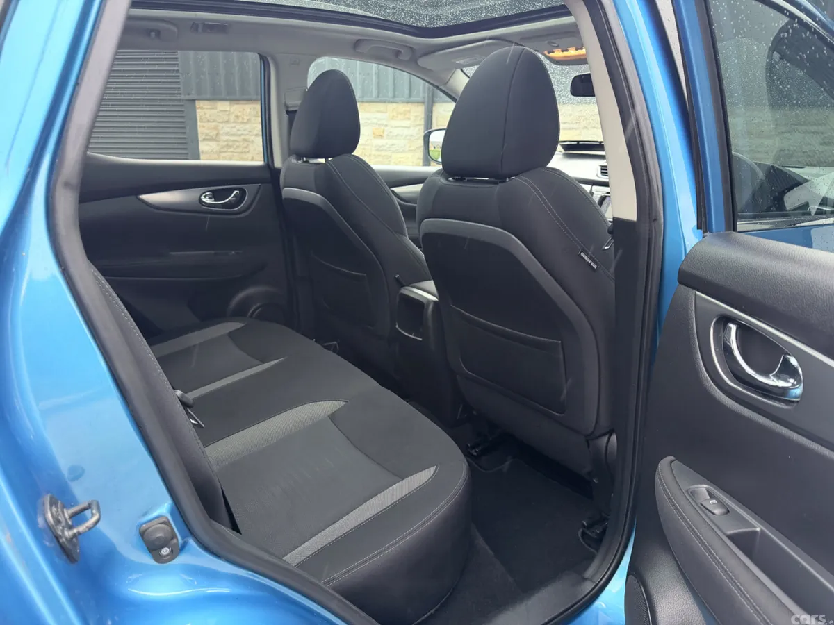 Nissan Qashqai Hatchback, Diesel, 2018, Blue