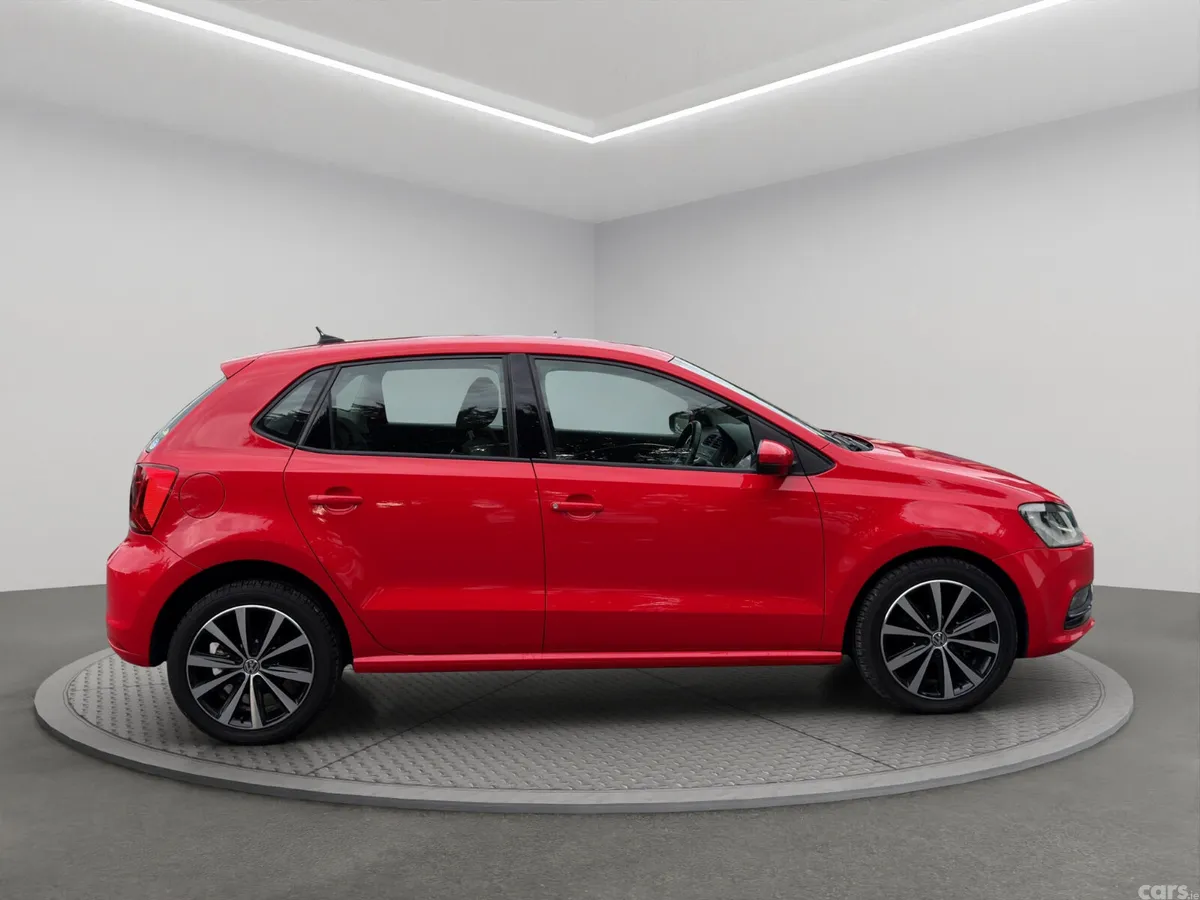 Volkswagen Polo Hatchback, Petrol, 2014, Red