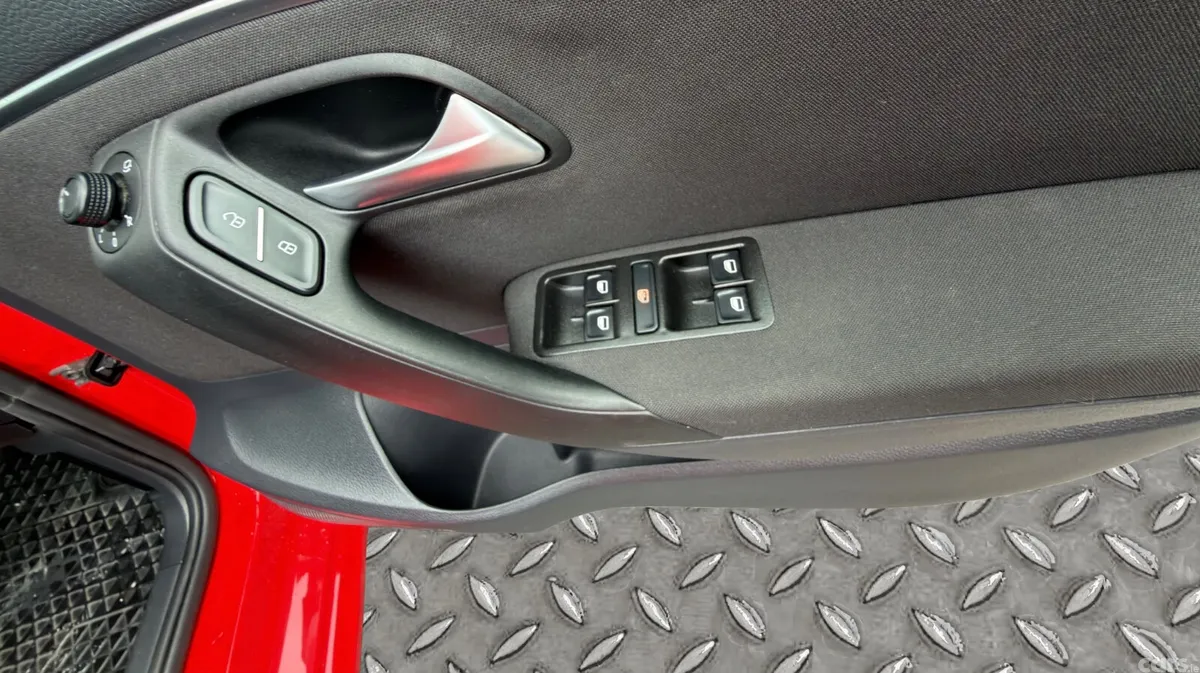 Volkswagen Polo Hatchback, Petrol, 2014, Red