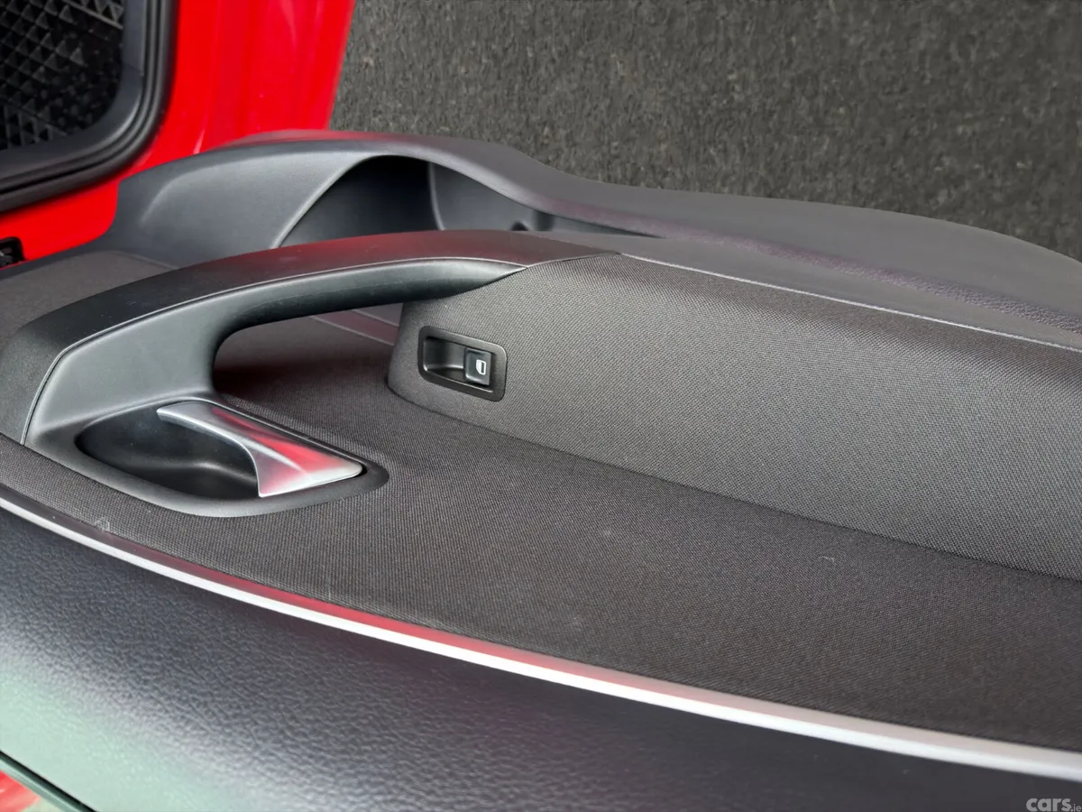 Volkswagen Polo Hatchback, Petrol, 2014, Red