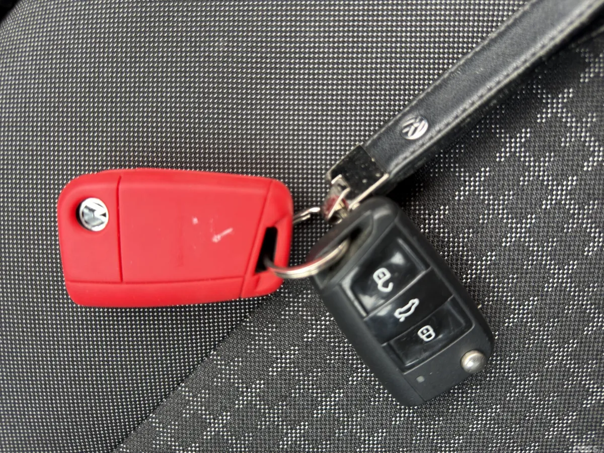 Volkswagen Polo Hatchback, Petrol, 2014, Red