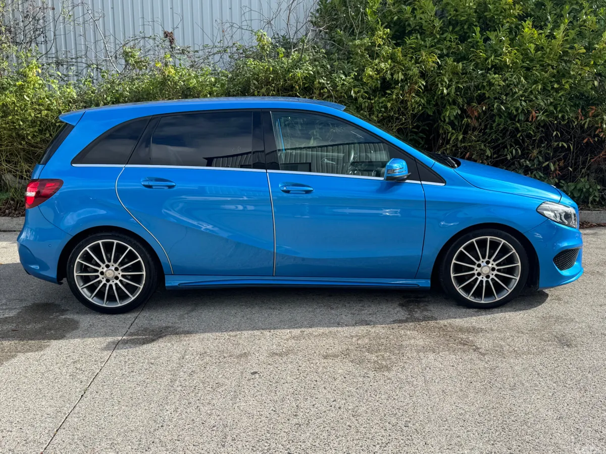 Mercedes-Benz B-Class Hatchback, Petrol, 2017, Blue
