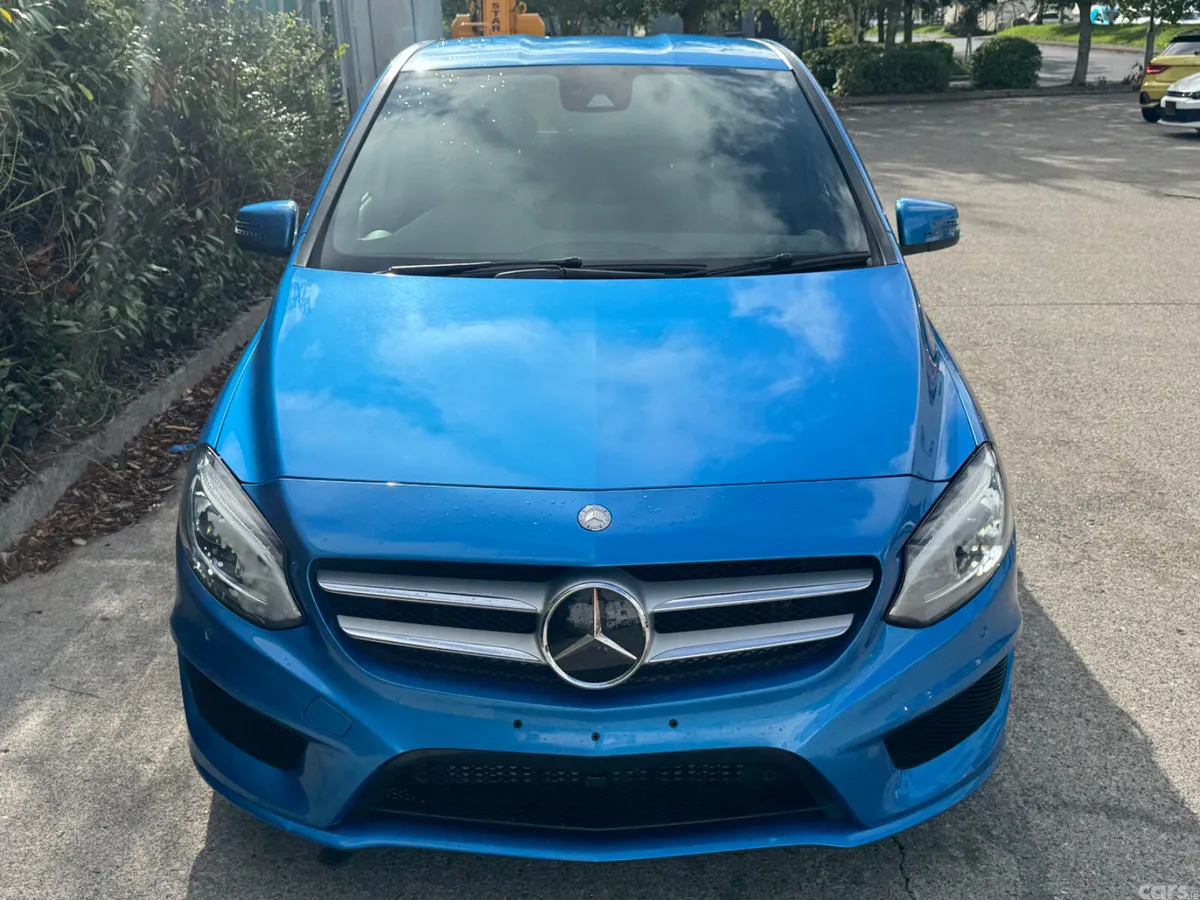 Mercedes-Benz B-Class Hatchback, Petrol, 2017, Blue