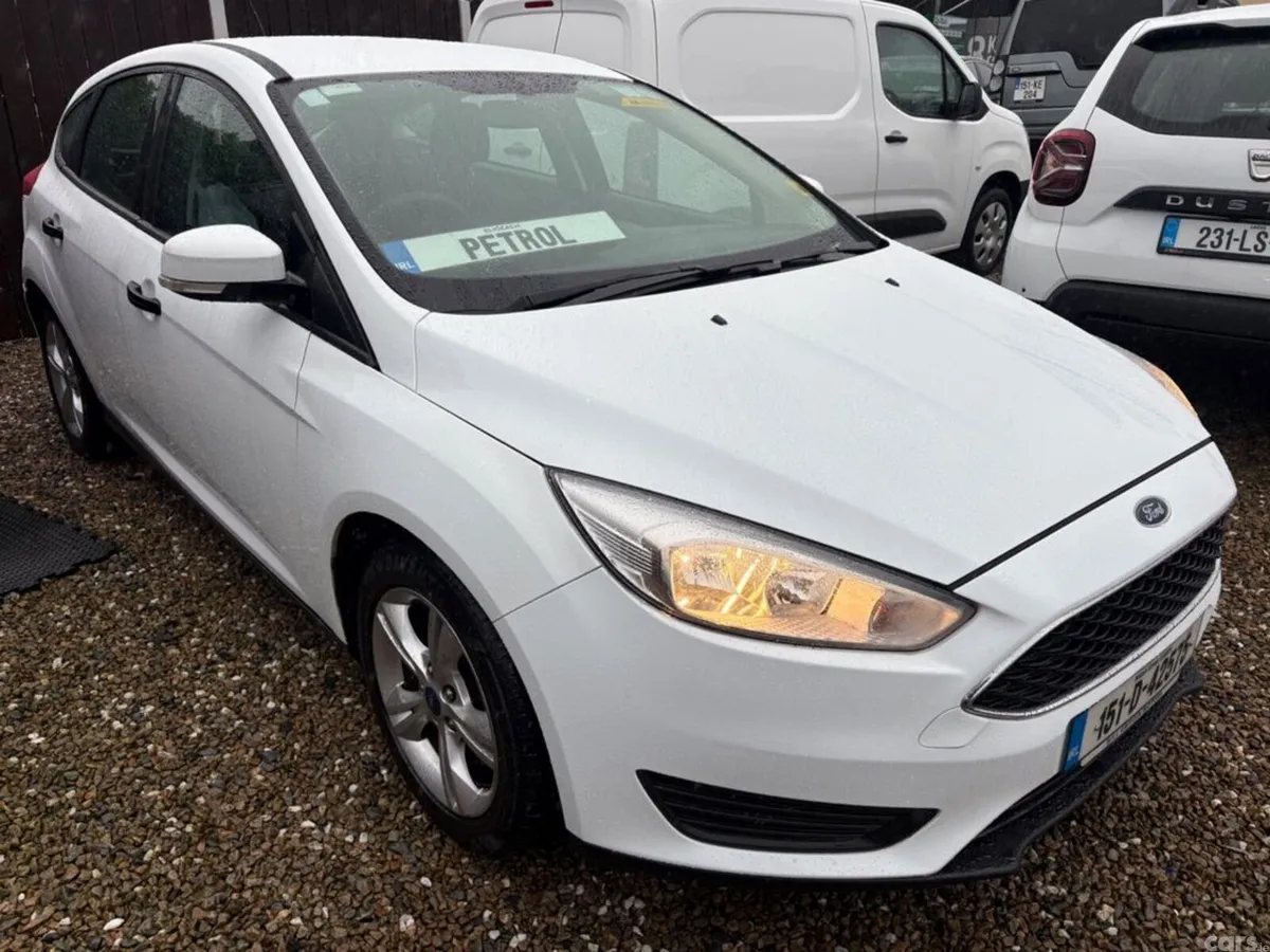 Ford Focus Hatchback, Petrol, 2015, White