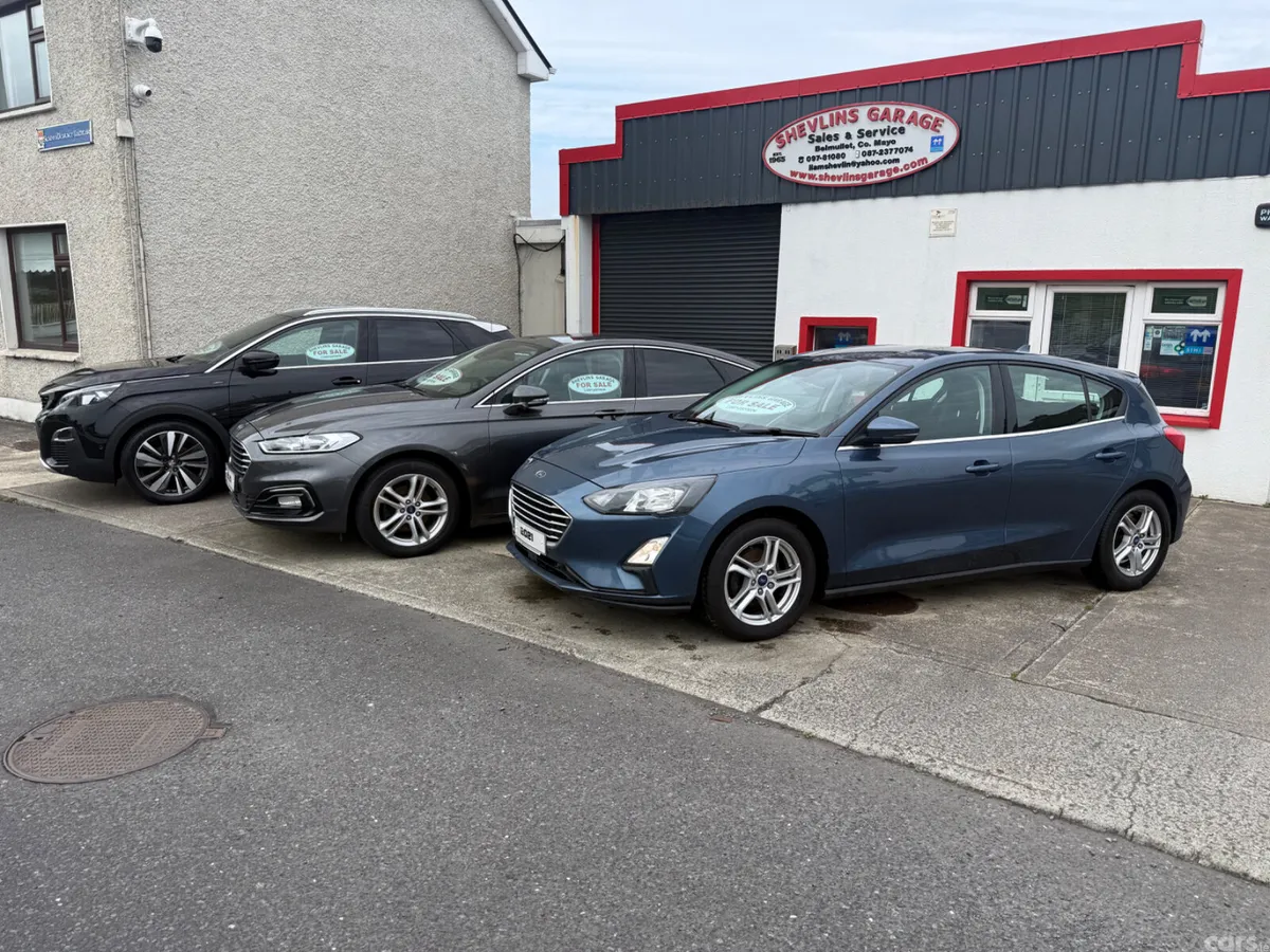 Ford Focus Hatchback, Diesel, 2021, Blue