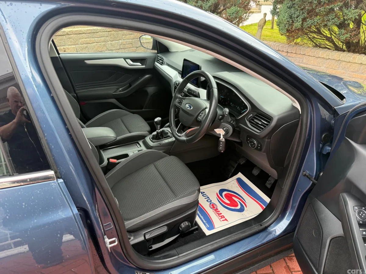 Ford Focus Hatchback, Diesel, 2021, Blue