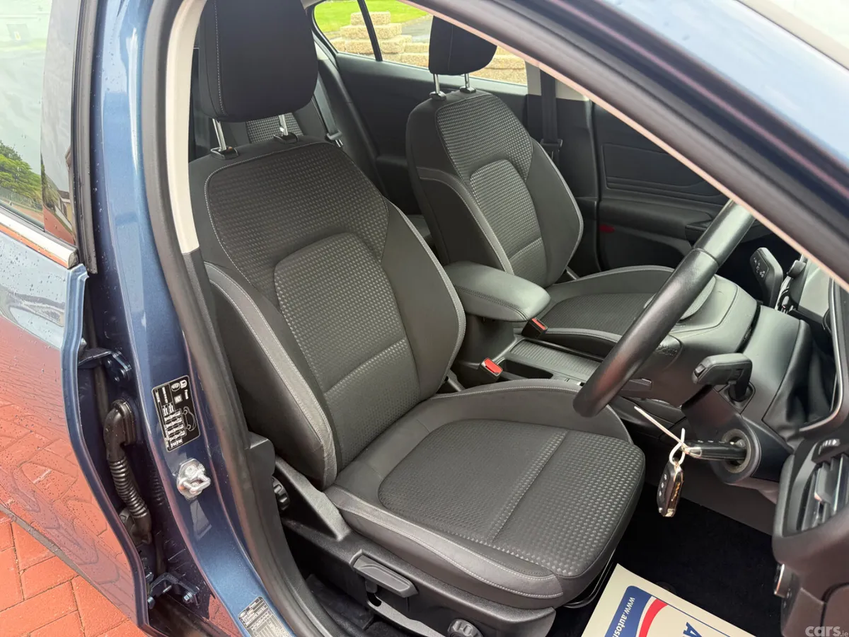Ford Focus Hatchback, Diesel, 2021, Blue