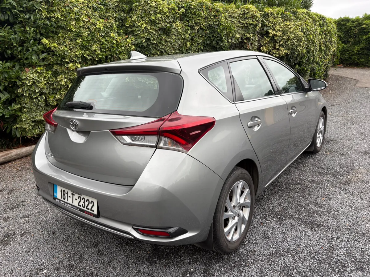 Toyota Auris Hatchback, Diesel, 2018, Grey