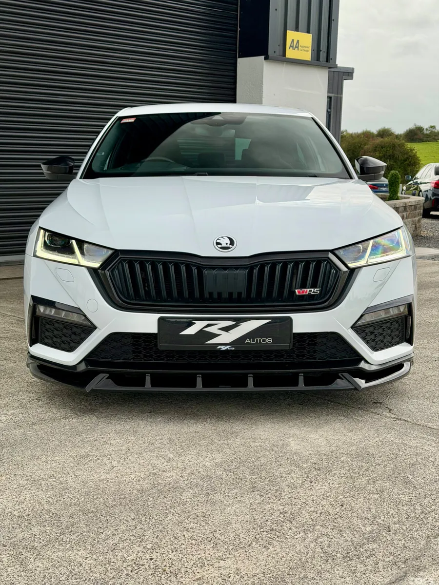 Skoda Octavia Saloon, Diesel, 2022, White