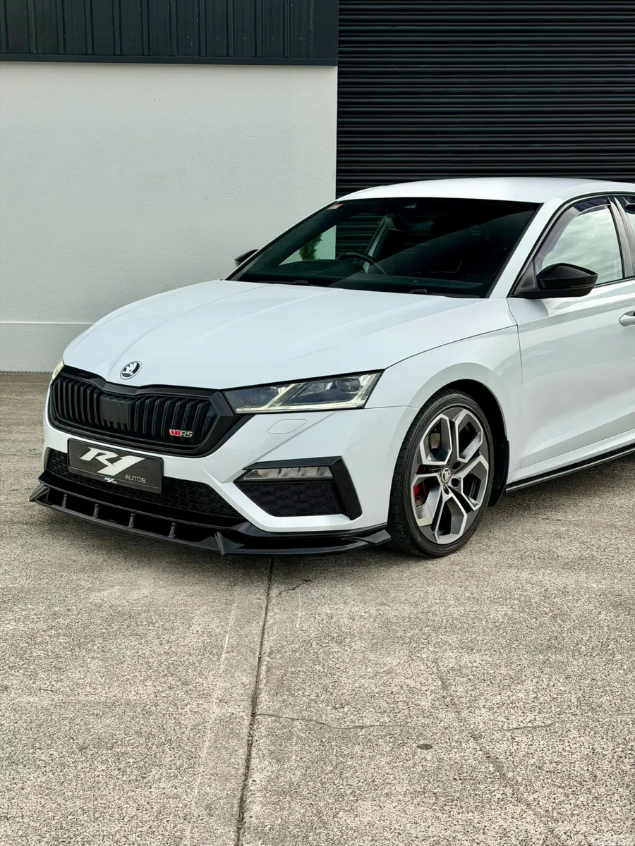 Skoda Octavia Saloon, Diesel, 2022, White