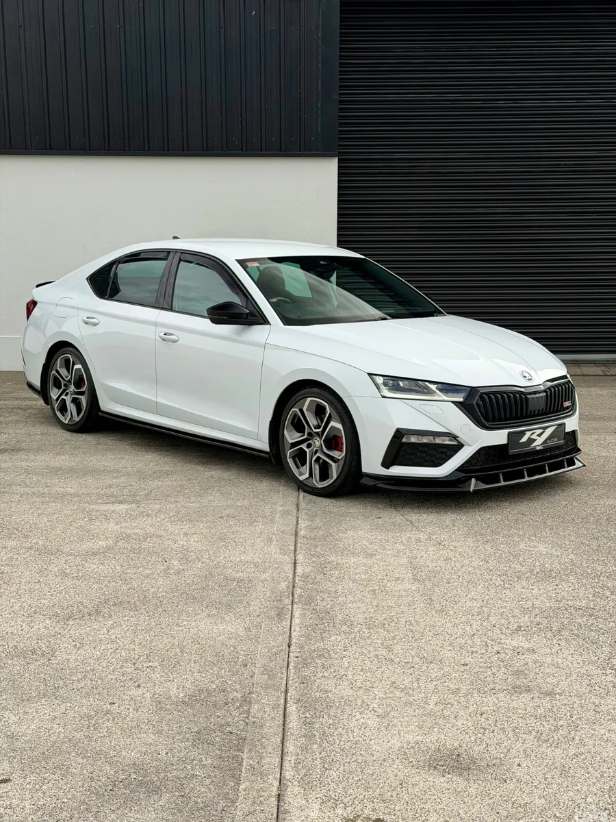 Skoda Octavia Saloon, Diesel, 2022, White