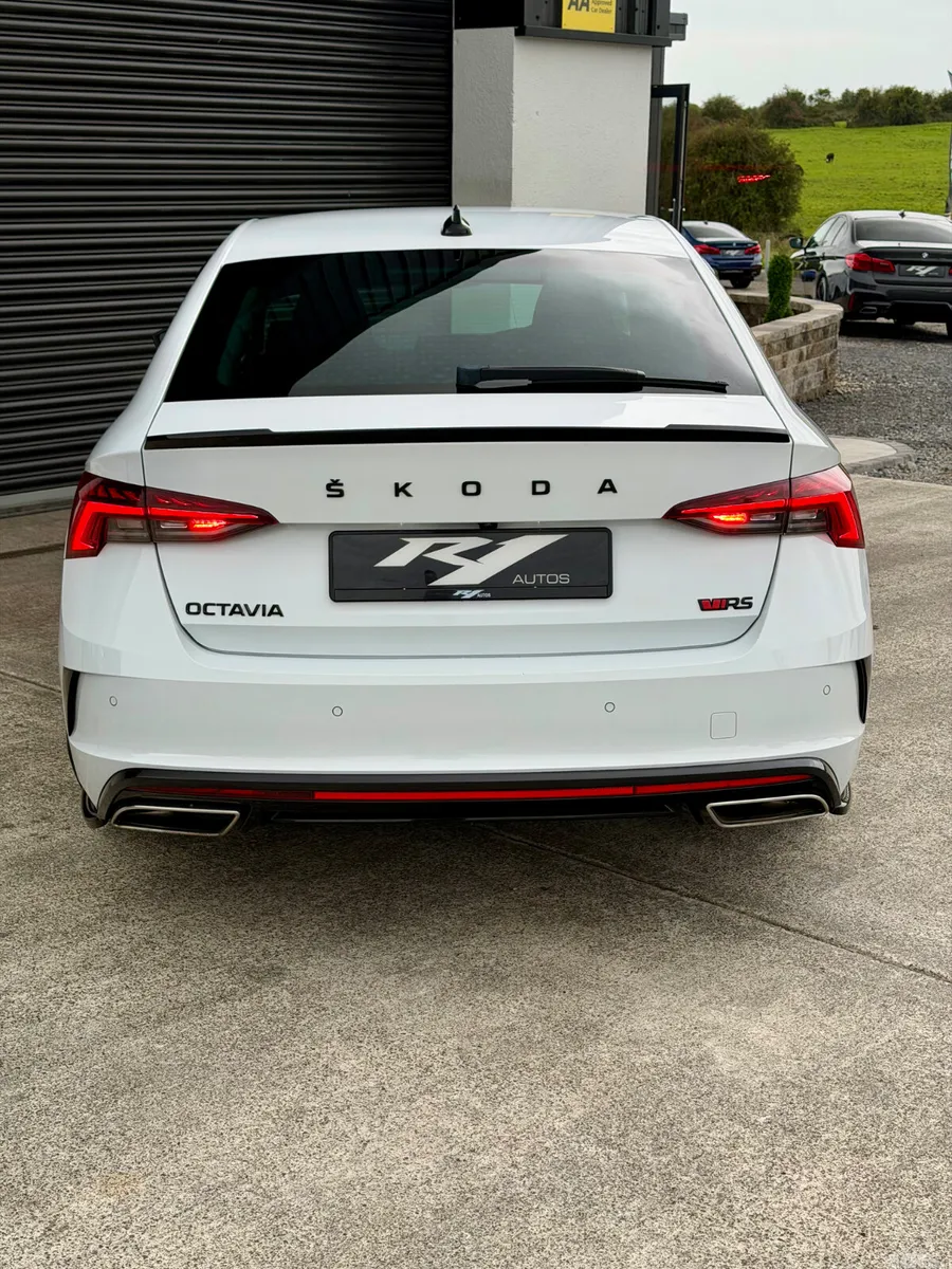 Skoda Octavia Saloon, Diesel, 2022, White