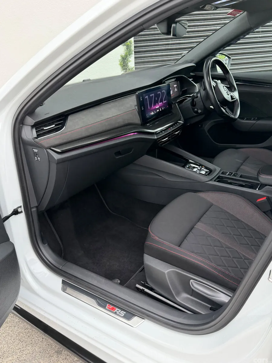Skoda Octavia Saloon, Diesel, 2022, White
