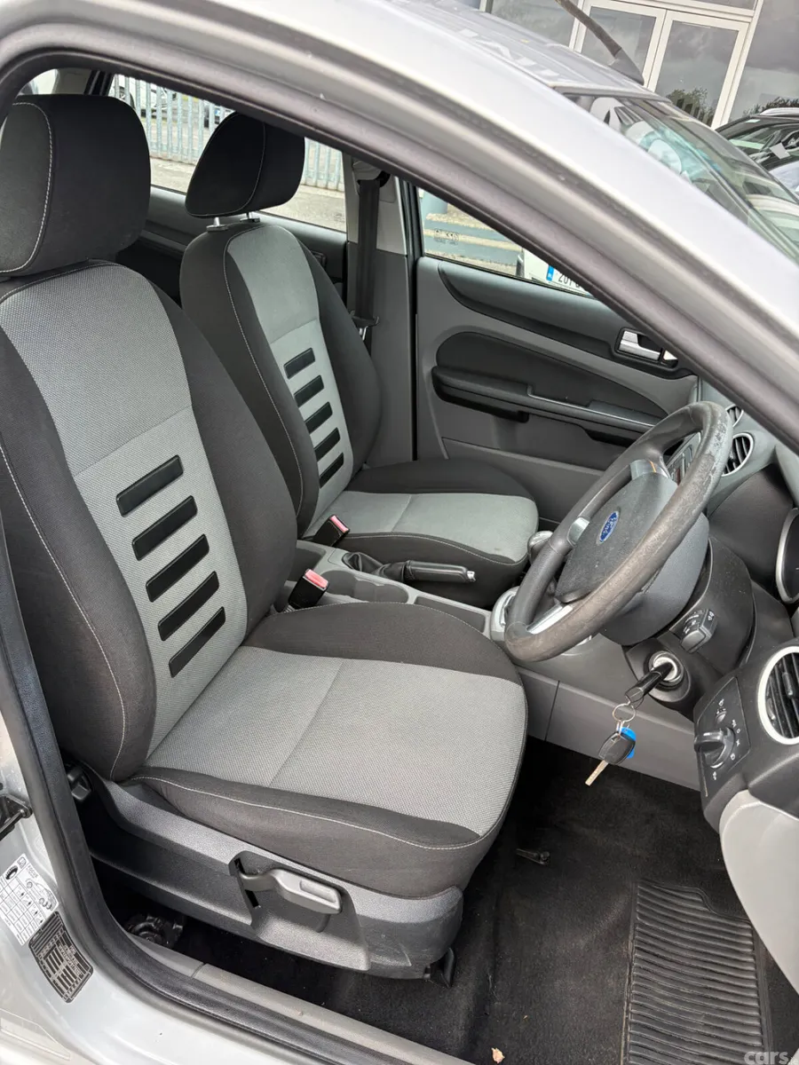 Ford Focus Hatchback, Diesel, 2012, Silver