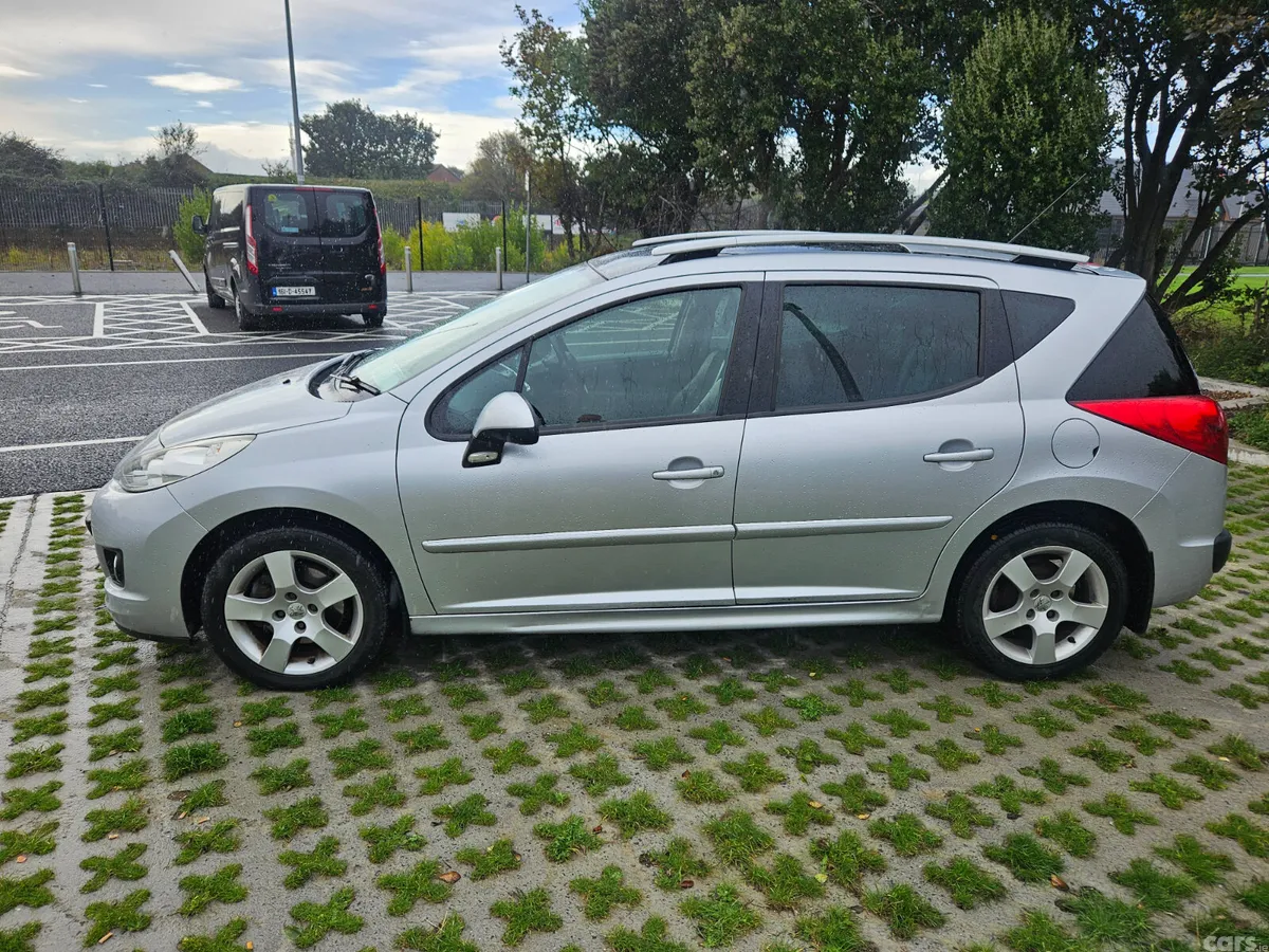 Peugeot 207 Estate, Diesel, 2013, Silver