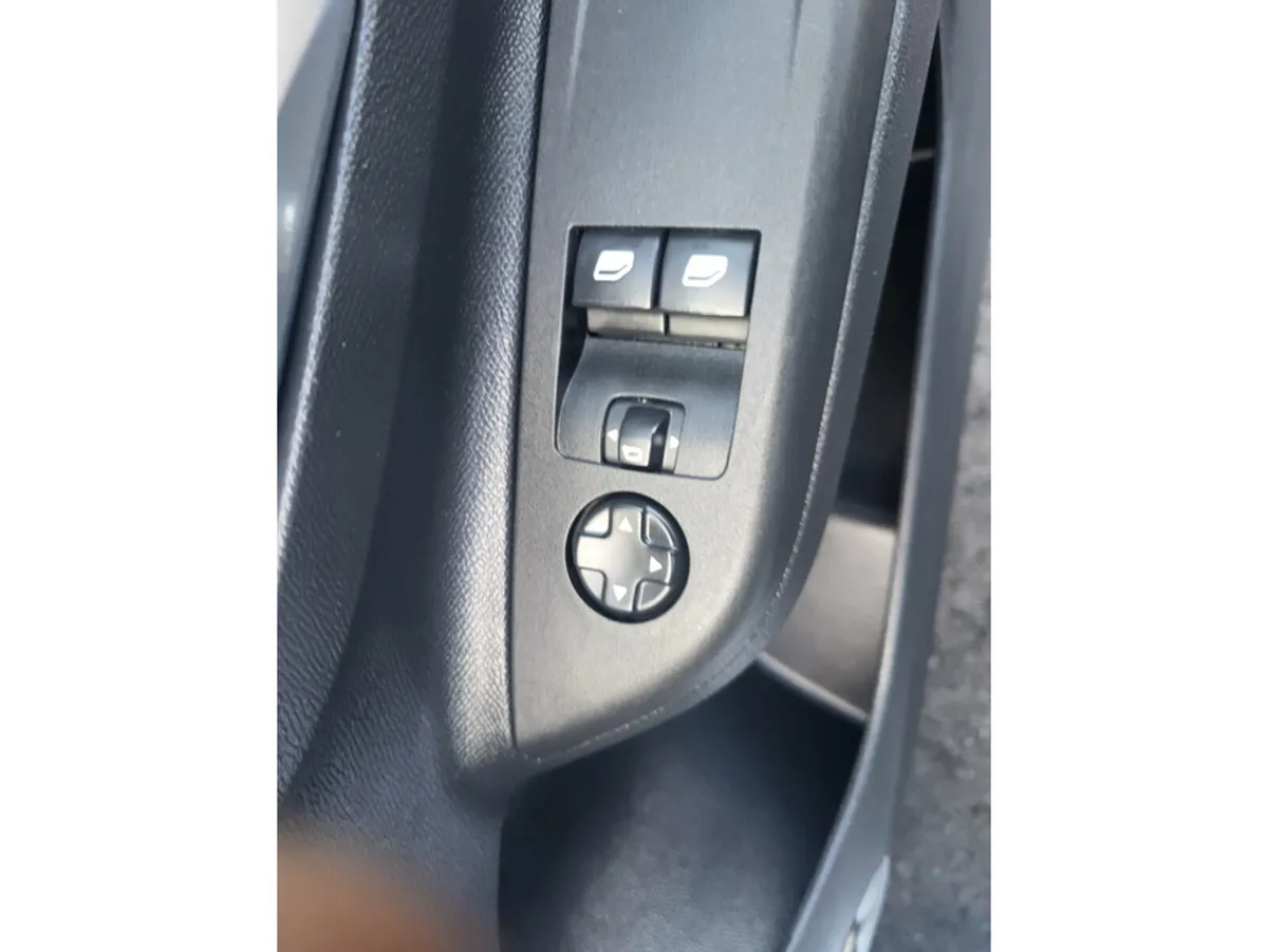 Opel Corsa Hatchback, Petrol, 2023, Grey
