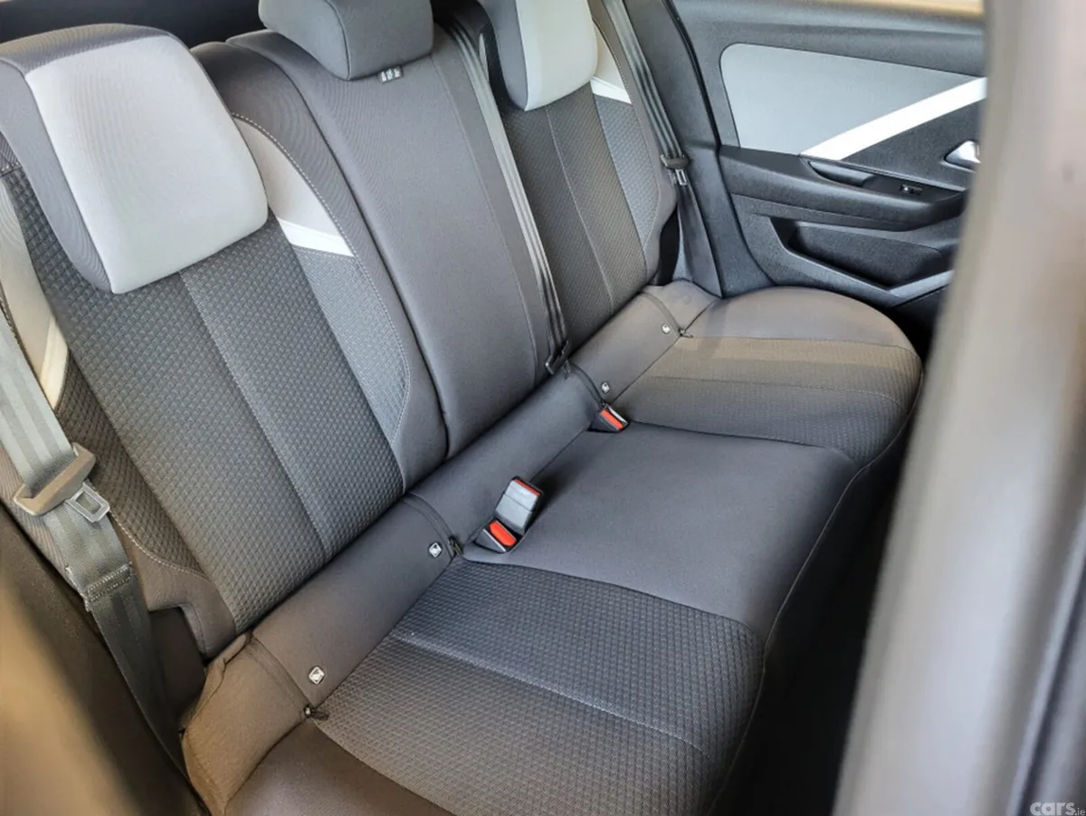Opel Astra Hatchback, Diesel, 2024, Grey