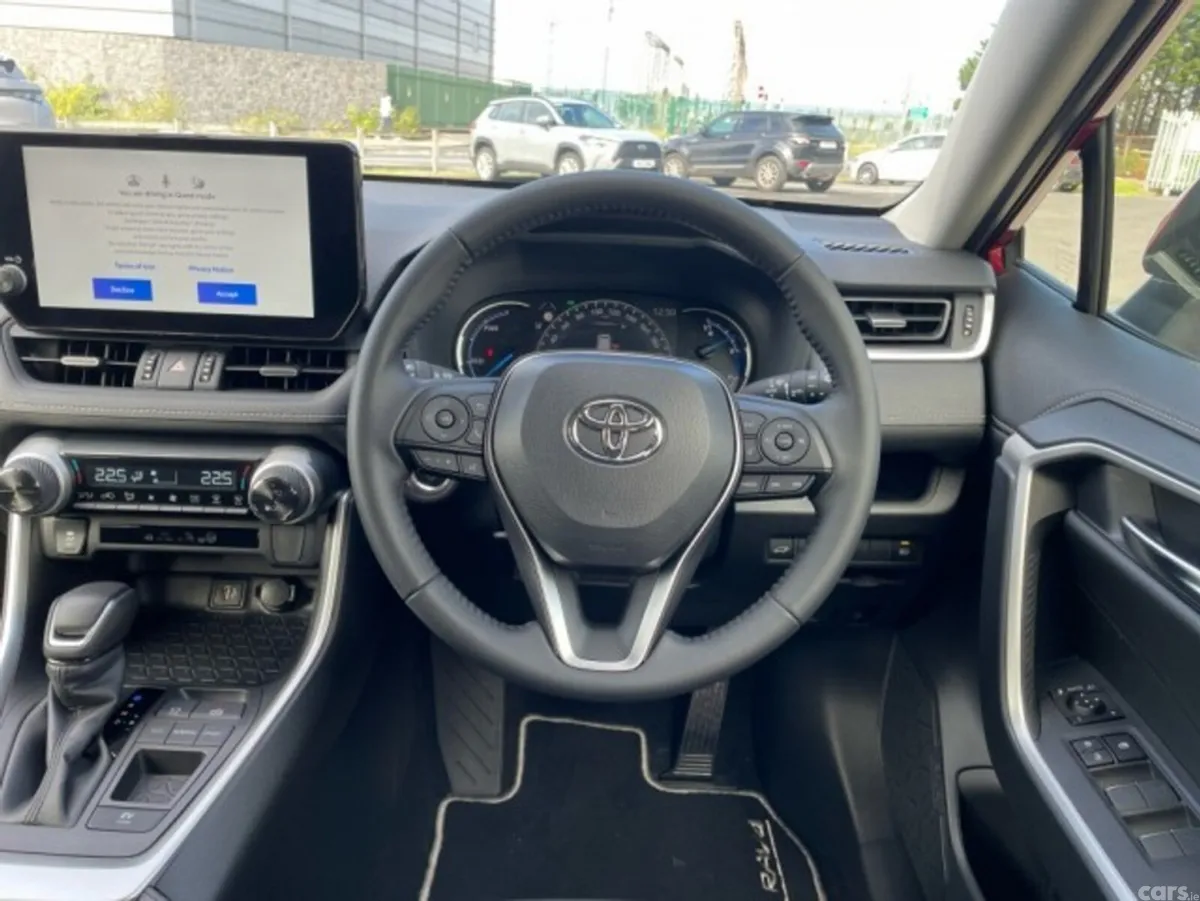 Toyota RAV4 SUV, Petrol Hybrid, 2025, Red