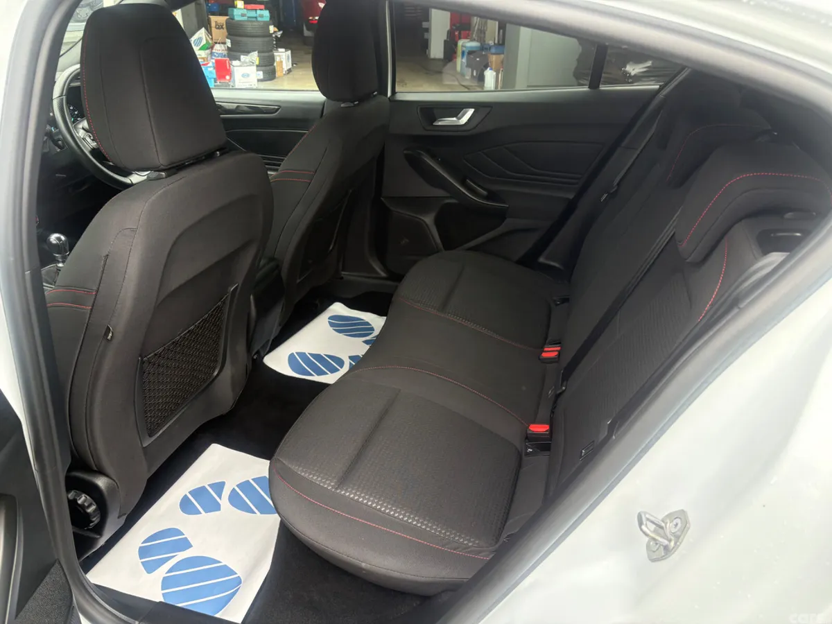 Ford Focus Hatchback, Diesel, 2020, White