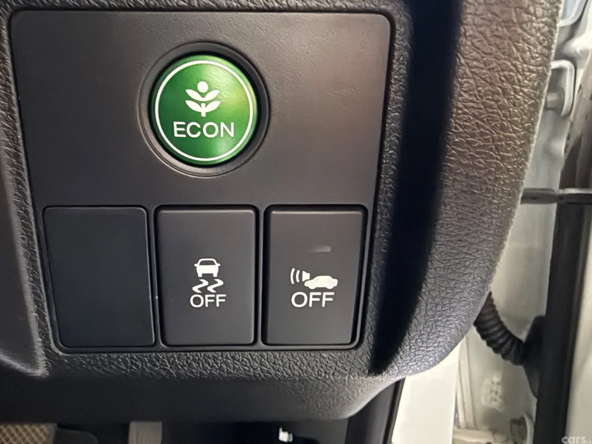 Honda Vezel Estate, Petrol Hybrid, 2015, White