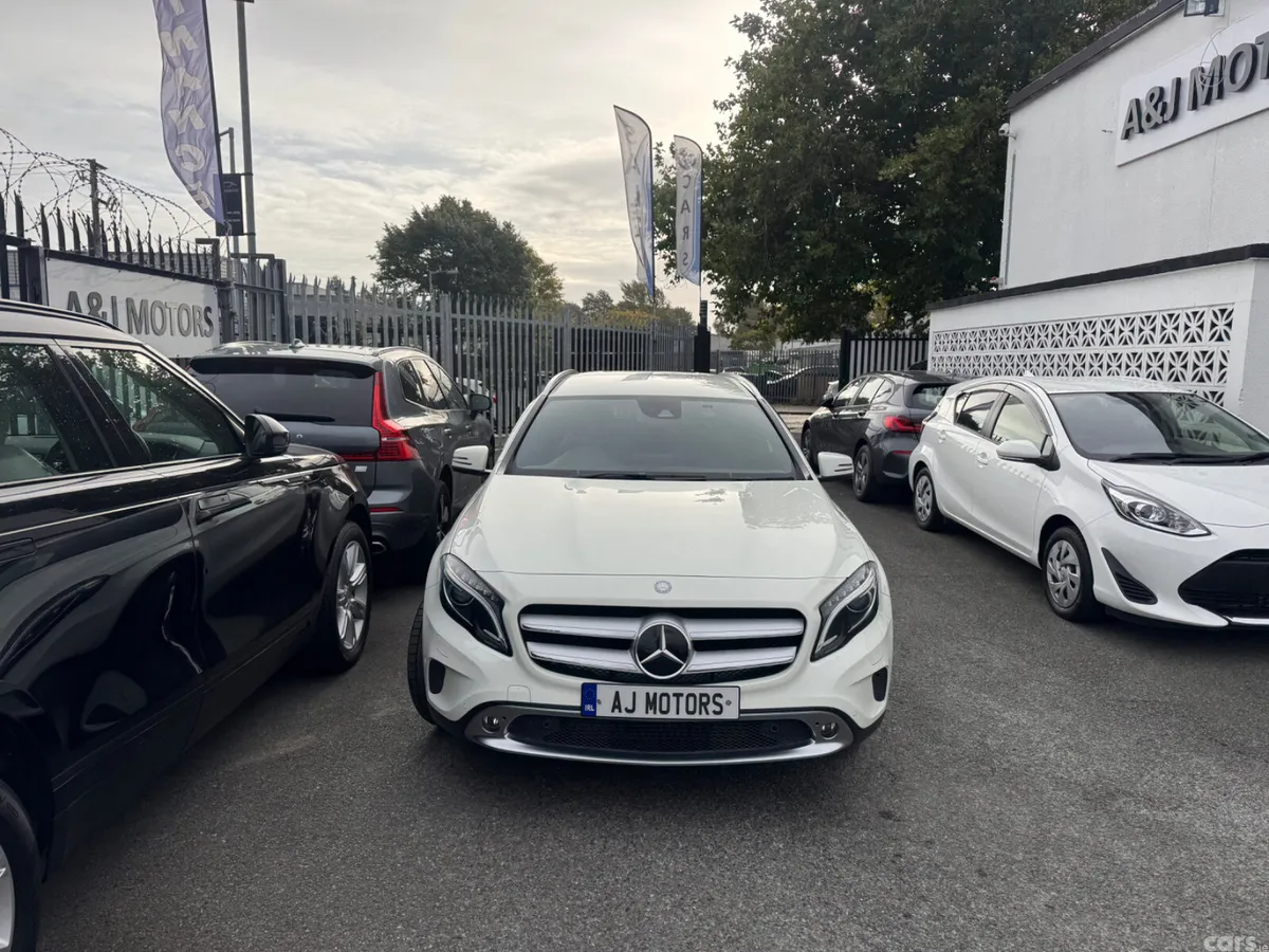 Mercedes-Benz GLA SUV, Petrol, 2016, White