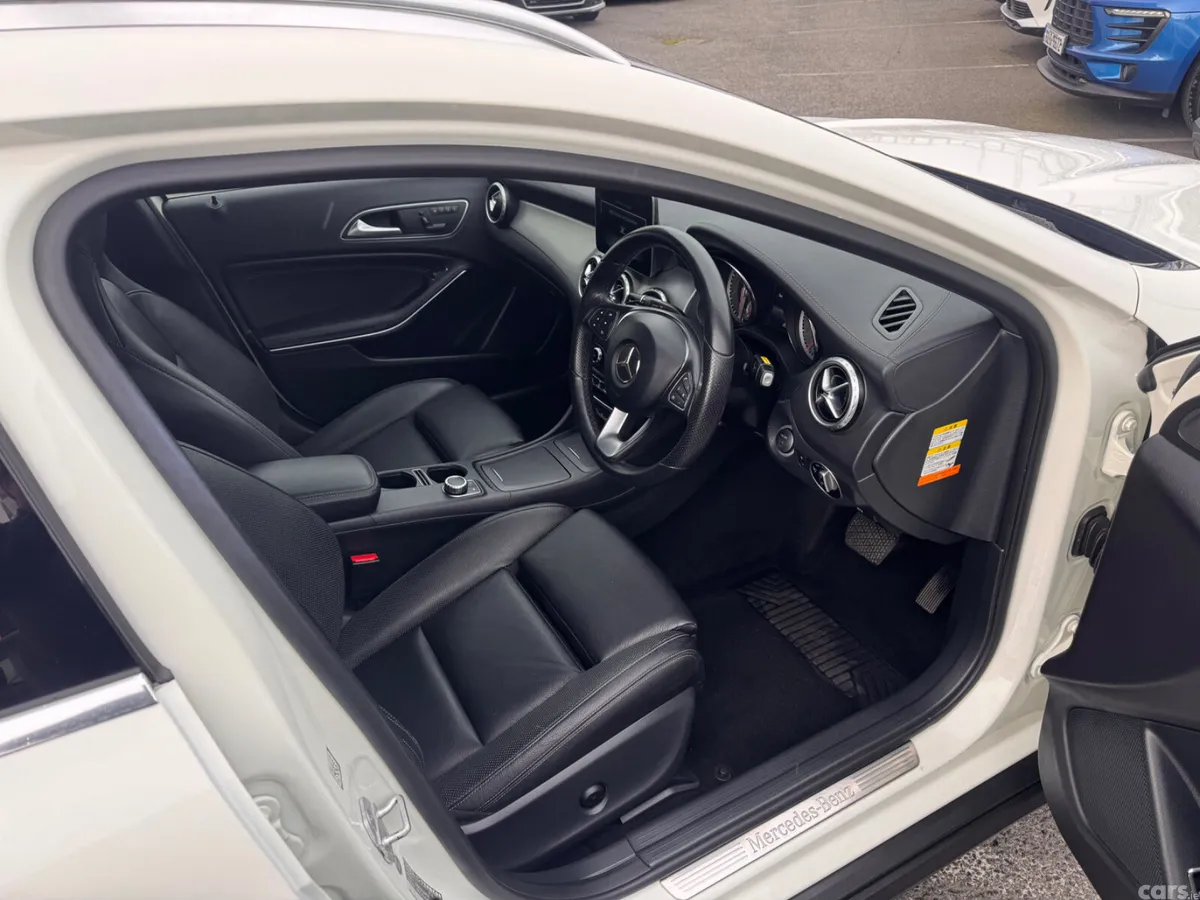 Mercedes-Benz GLA SUV, Petrol, 2016, White
