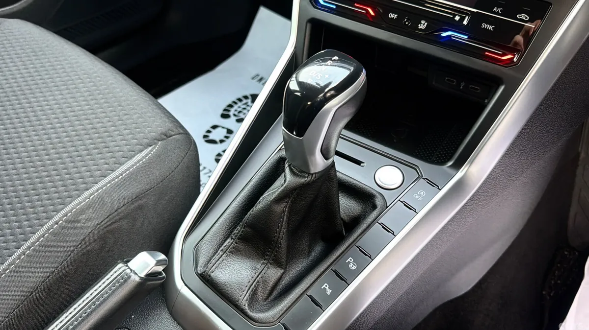Volkswagen Polo Hatchback, Petrol, 2022, White