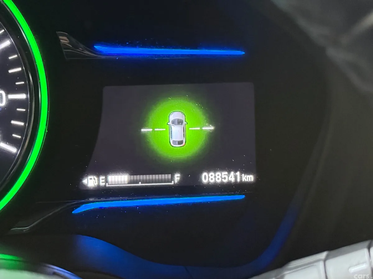 Honda Vezel Estate, Petrol Hybrid, 2016, White