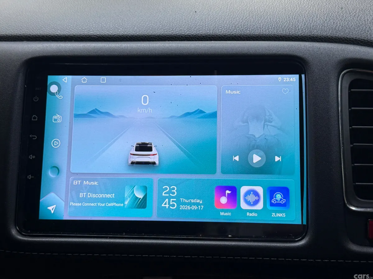 Honda Vezel Estate, Petrol Hybrid, 2016, White