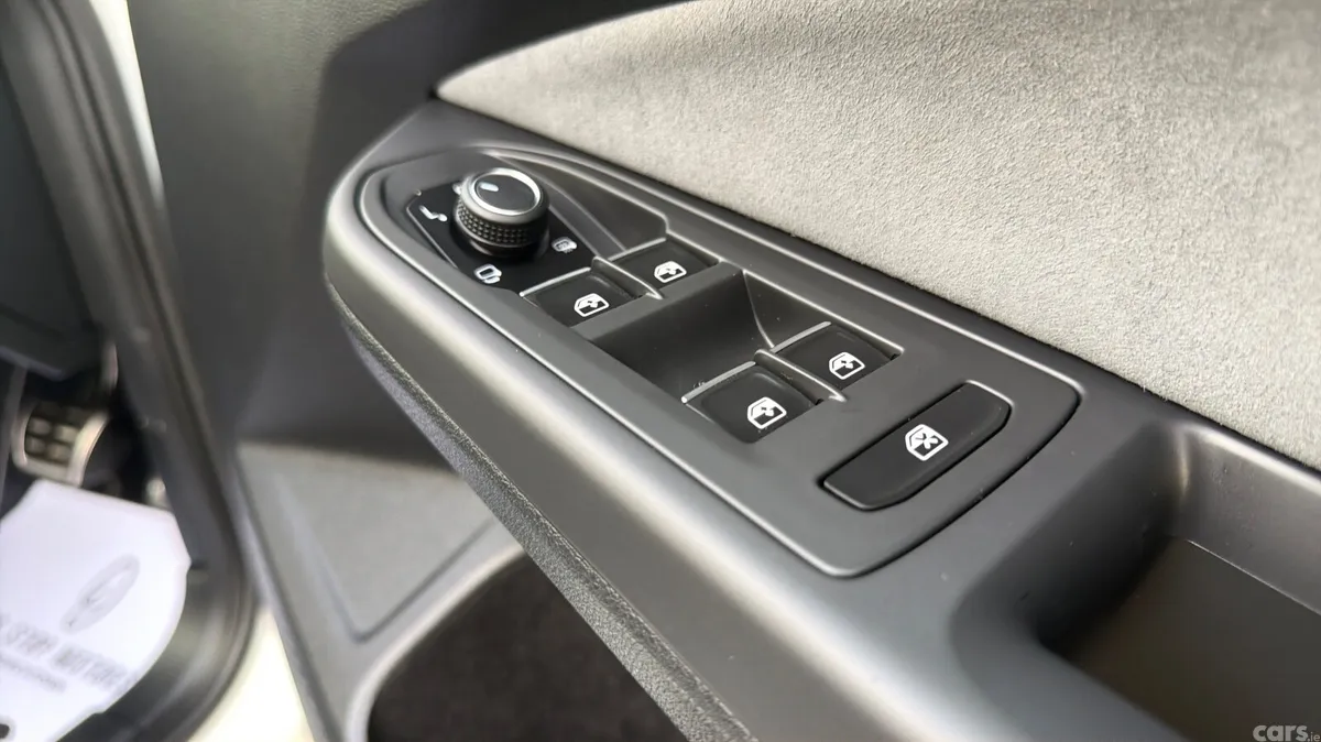 Volkswagen Golf Hatchback, Diesel, 2022, White