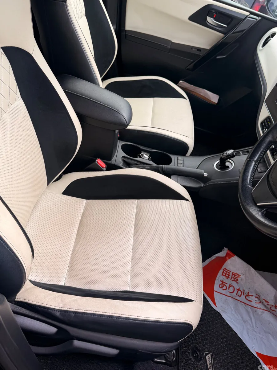 Toyota Auris Hatchback, Petrol Hybrid, 2016, Black