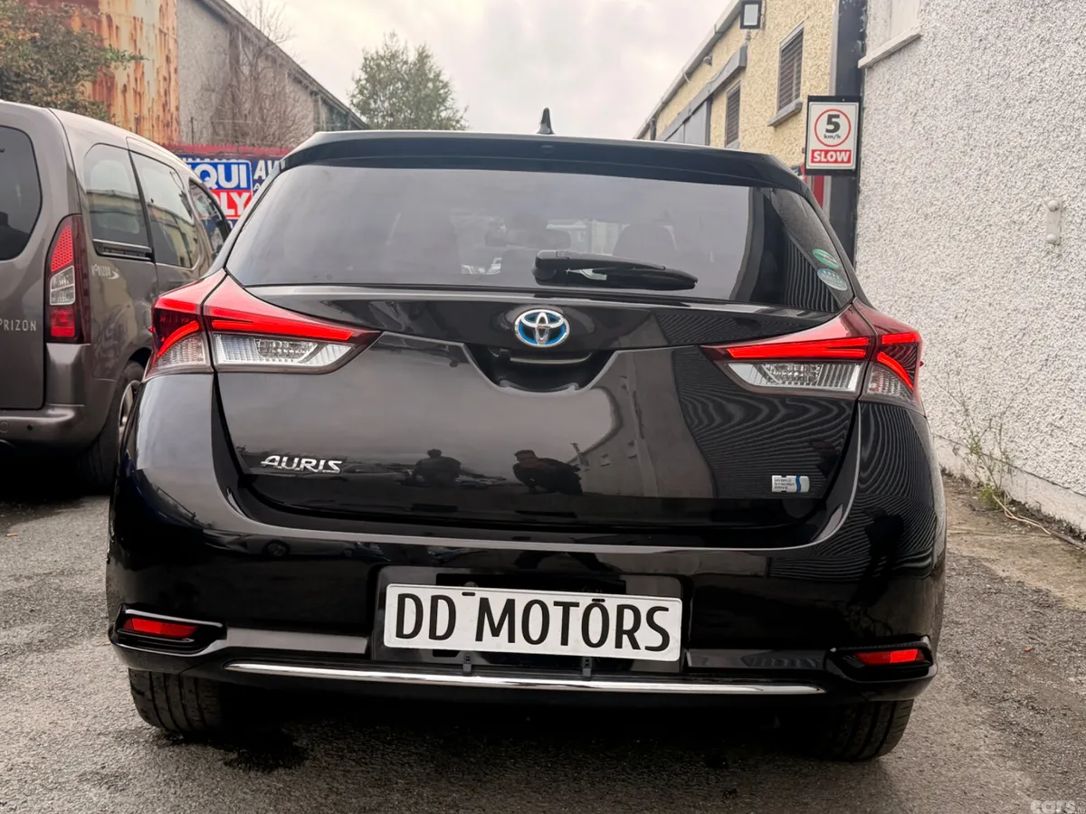 Toyota Auris Hatchback, Petrol Hybrid, 2016, Black