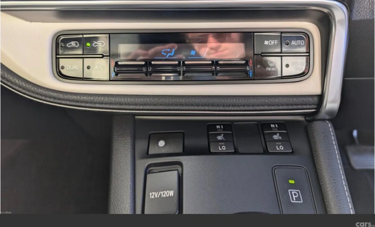 Toyota Auris Hatchback, Petrol Hybrid, 2016, Black