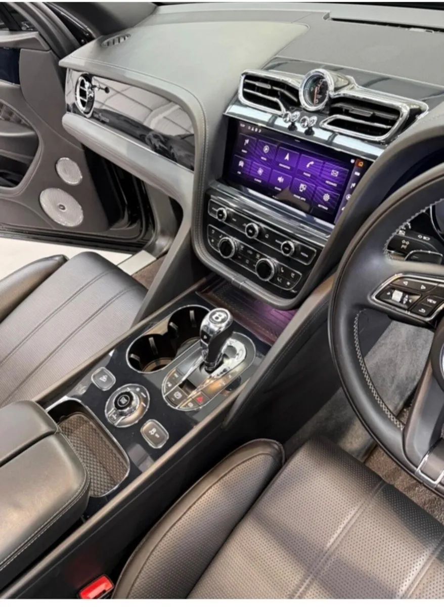 Bentley Bentayga SUV, Petrol Hybrid, 2022, Black