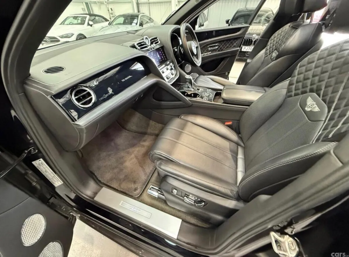 Bentley Bentayga SUV, Petrol Hybrid, 2022, Black