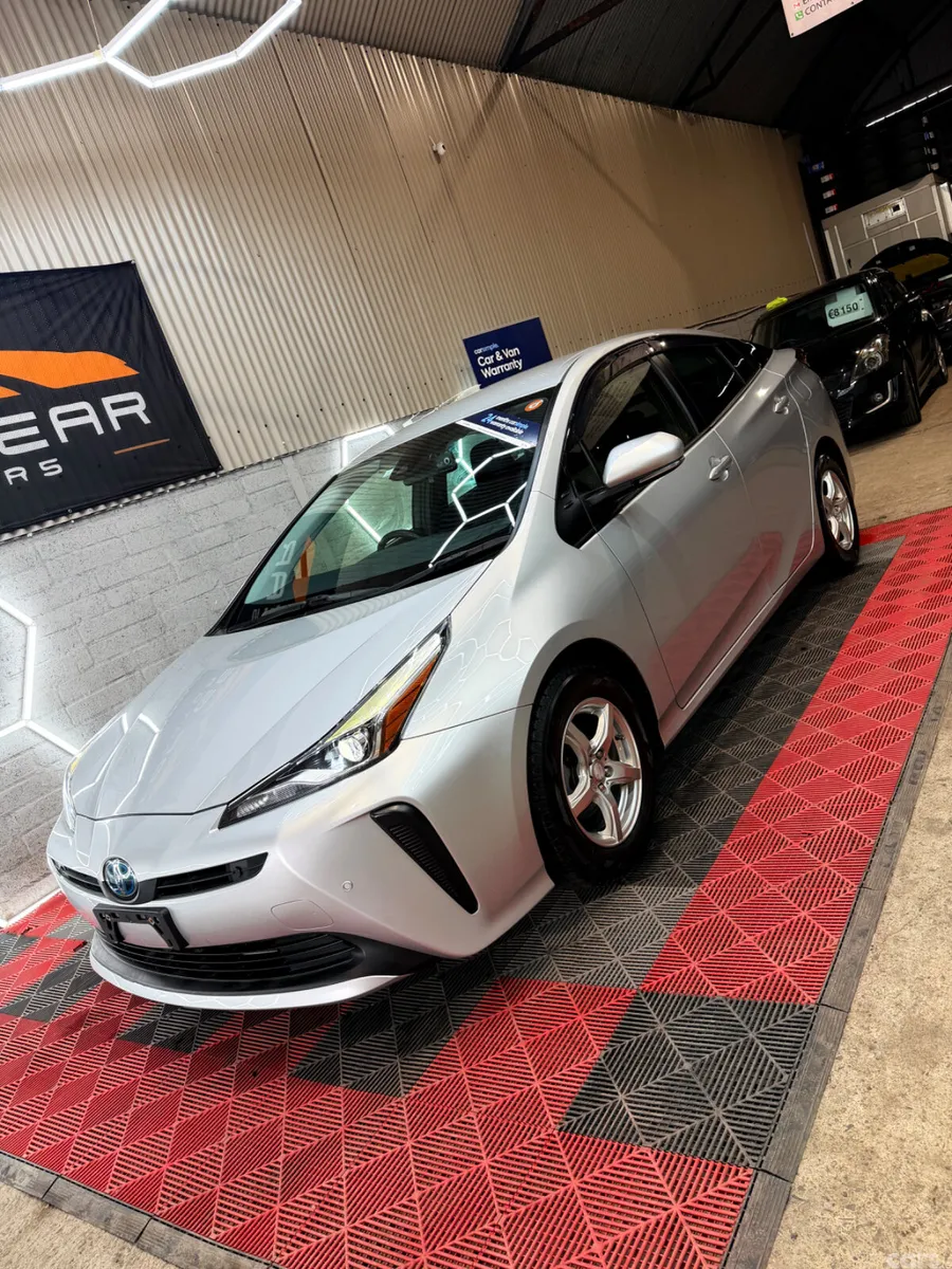 Toyota Prius Saloon, Petrol Hybrid, 2021, Silver