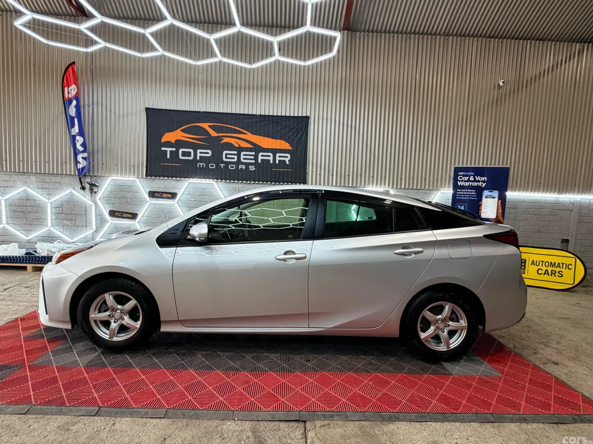 Toyota Prius Saloon, Petrol Hybrid, 2021, Silver