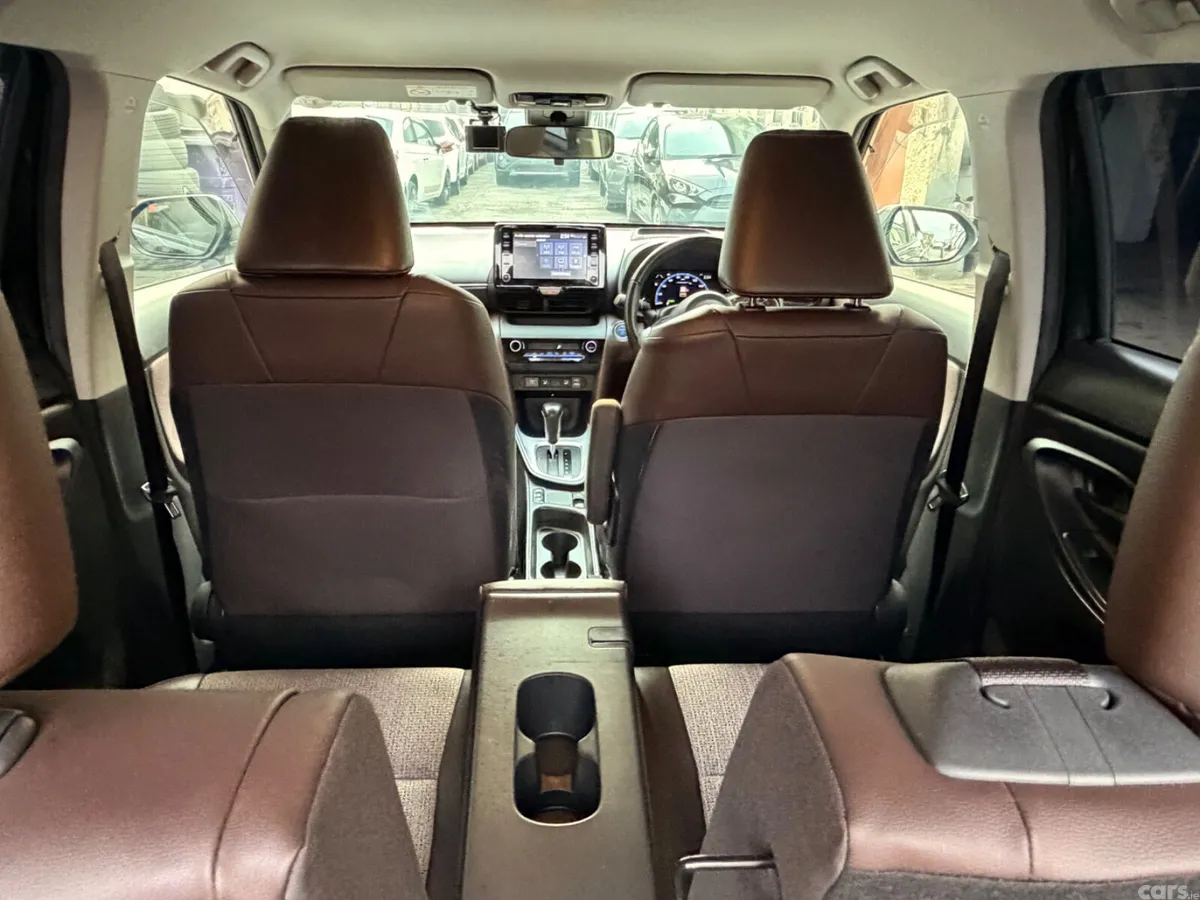 Toyota Yaris Cross SUV, Petrol Hybrid, 2021, Black