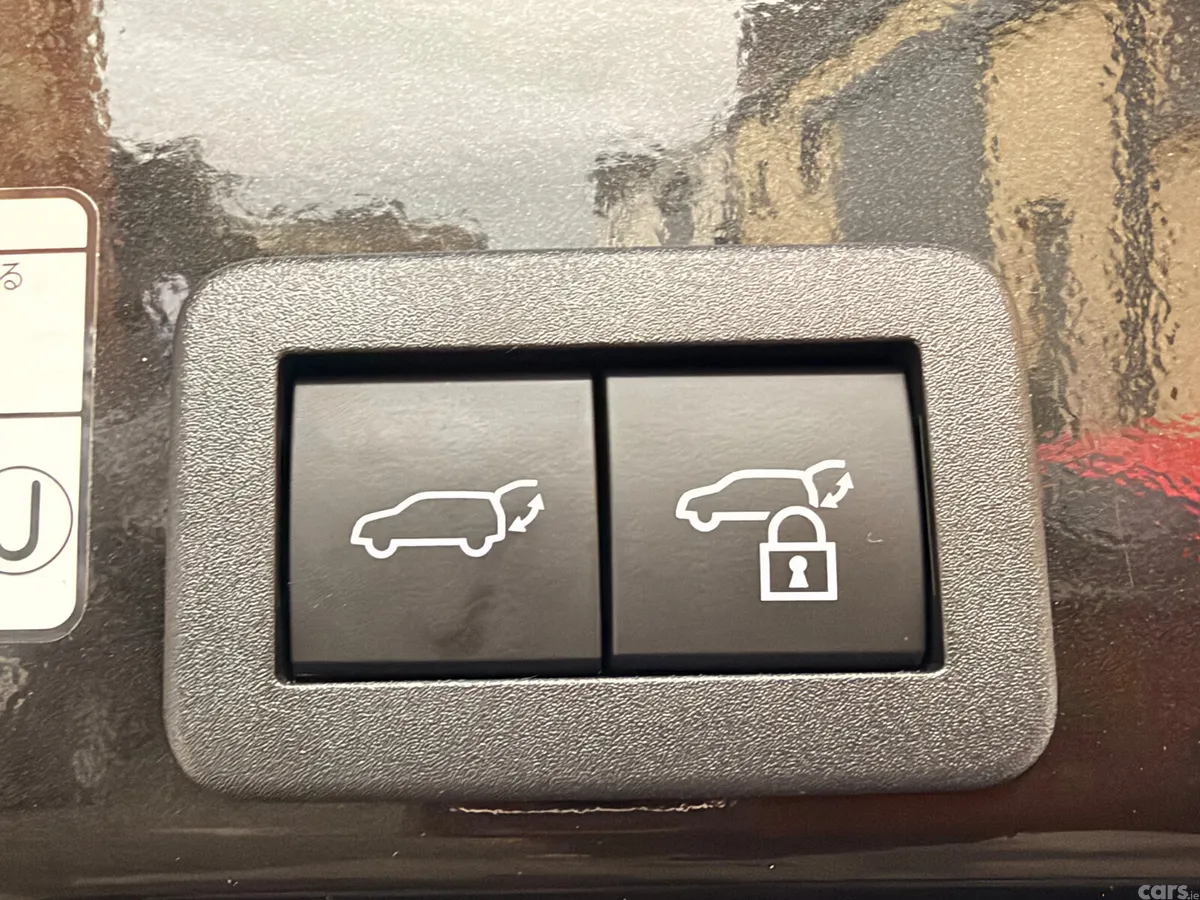 Toyota Yaris Cross SUV, Petrol Hybrid, 2021, Black
